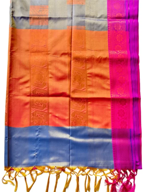 Grey Colour Soft Silk Saree With Butta Pink Colour Rich Border - Image 3