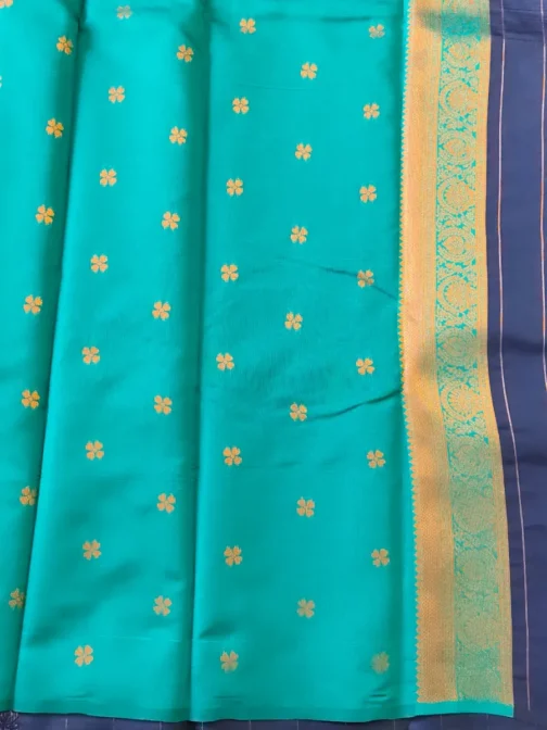 Navy Blue Kanjivaram Silk Saree With Green Colour Rich Border - Image 4