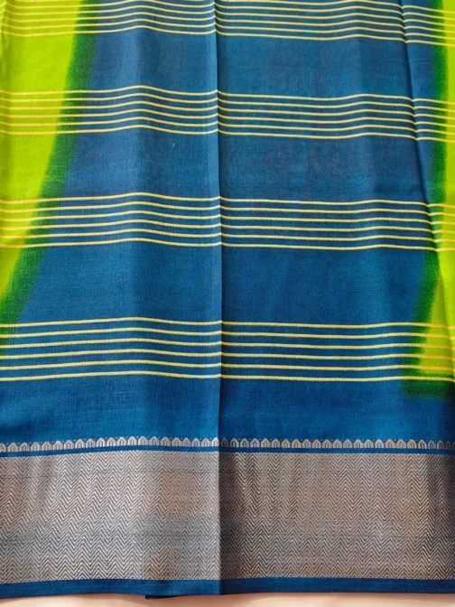 Dola Silk Saree Green And Cream Stripes Design With Zari Border - Image 2