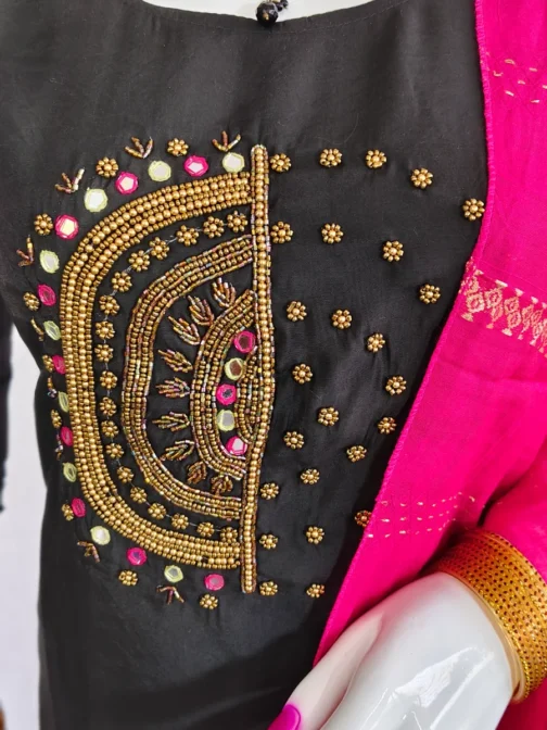 Black handwork with pink color duppatta 3 pcs kutri set - Image 2