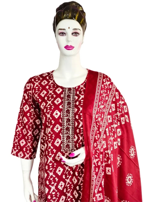 Cotton maroon and white batik print 3 pcs kurti set - Image 3