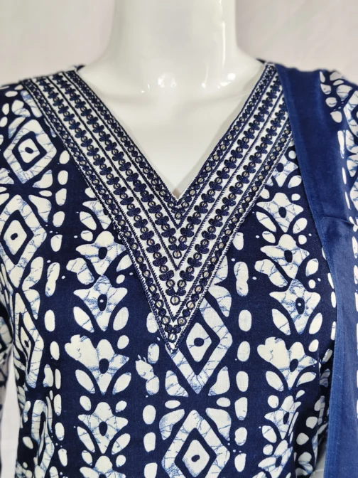 Navy blue and white v neck with work batik print 3 pcs kurti set - Image 3